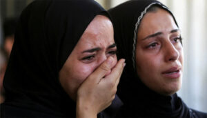 গাজায় ইসরায়েলি হামলা, মৃত্যু সংখ্যা ছাড়াল ৭০ হাজারে