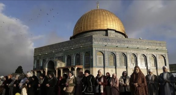 আল আকসা মসজিদে জুমার নামাজে নিষেধাজ্ঞা জারি