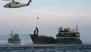 আন্দামান সাগরে নৌকাডুবি: বাংলাদেশিসহ নিখোঁজ আড়াই শতাধিক অভিবাসী