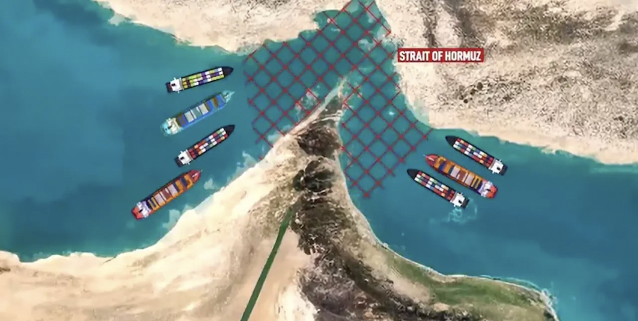 নতুন রুটে হরমুজ প্রণালি পাড়ি দিল ভারতীয়সহ চার জাহাজ